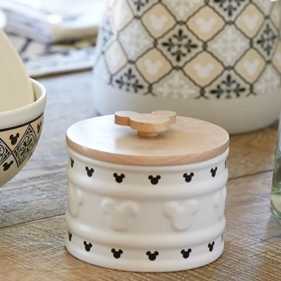 Disney Other - Disney Homestead Collection Cannister